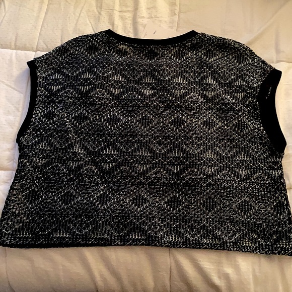 NWT: ZARA Basic - Crop top - Picture 2 of 2